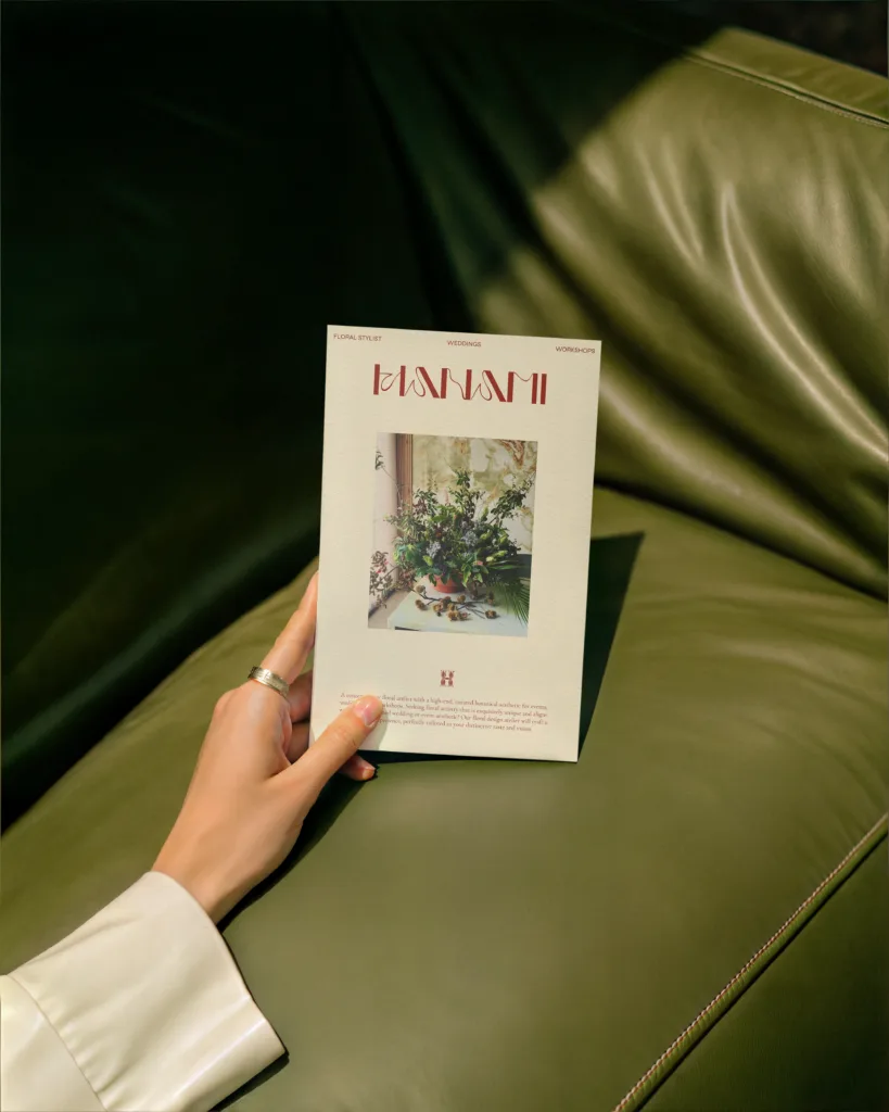 Feminine bespoke branding by Hanami Floral designer Portugal by The Visual Corner